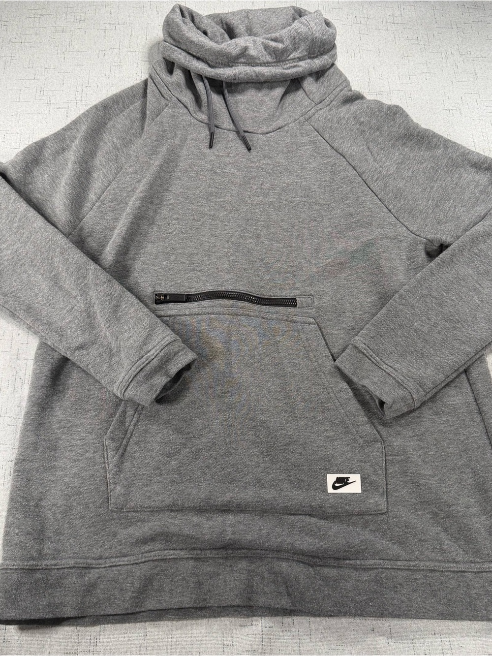 Nike Men’s Grey Pullover Hooded Sweatshirt